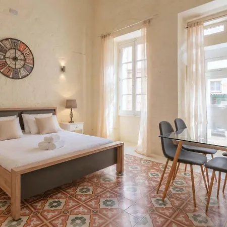 Bnbnova - 2br Duplex - Historic Old Town Apartman Valletta