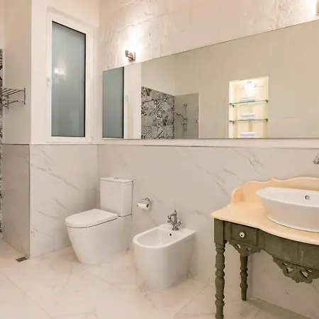 Apartman Bnbnova - 2br Duplex - Historic Old Town