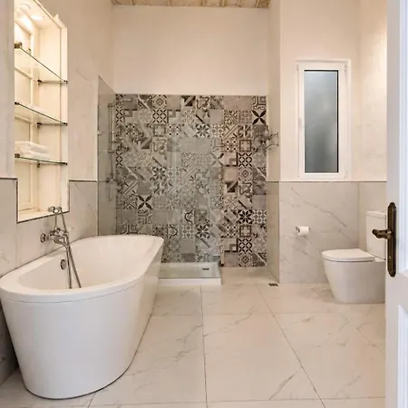 Apartman Bnbnova - 2br Duplex - Historic Old Town *